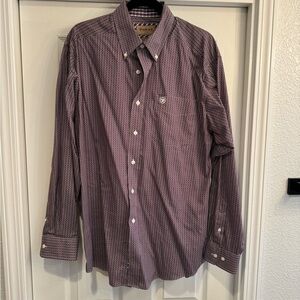 Ariat shirt size Large
